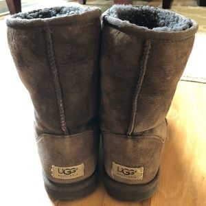 Short UGG boots chocolate brown size 9